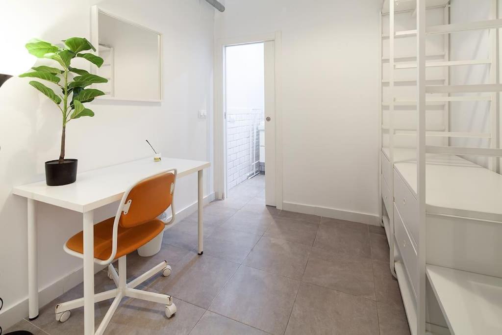 Loft Next To Calle Betis, Best Area Of Seville-Sevillarooms Exterior photo